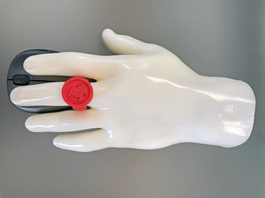 Hand und Ring im KK Werk hergestellt