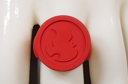 Fingerring mit eingespritztem RFID TAG zur Datenerfassung